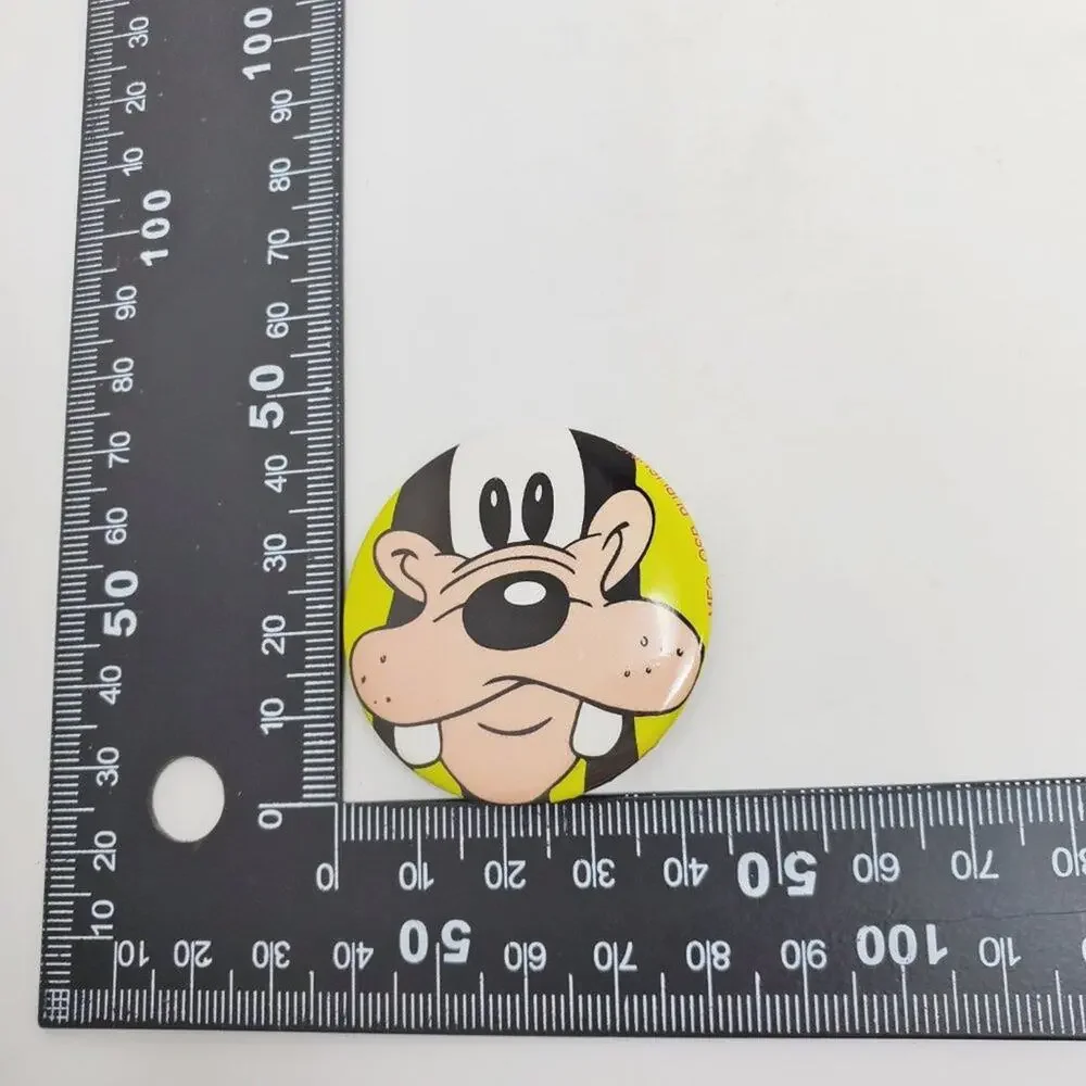 Vintage Disney Goofy Face Green Background Button